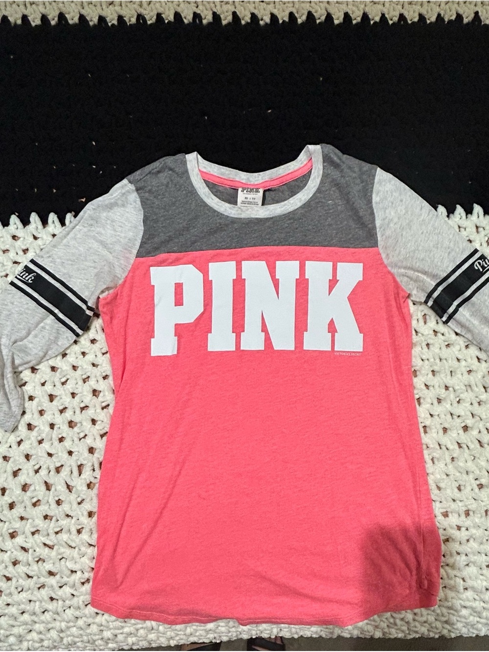 PINK Victoria's Secret Y2K baseball Colorblock Pink, Gray & Dark Gray Raglan Tee